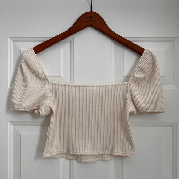 Puff Sleeve Square Neck Crop Top - Picture 4 of 4